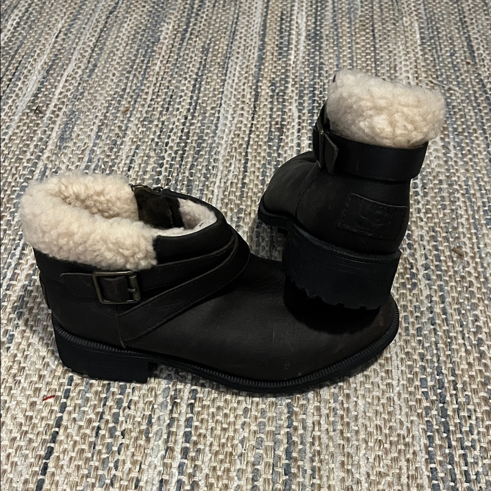 Women's UGG  Brown Shearling Ankle Boots